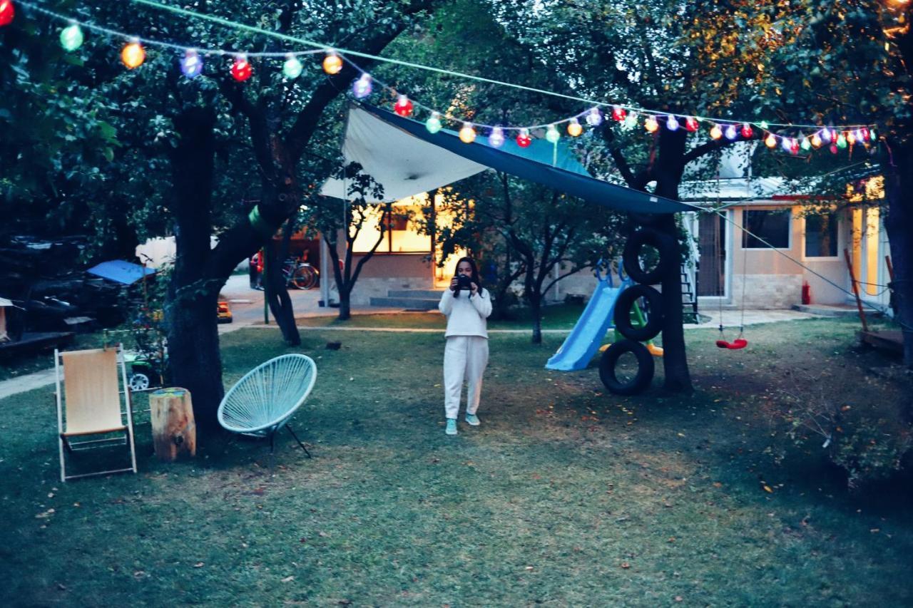 Dragonfly Gardens - The Wagons Hotel Brassó Kültér fotó